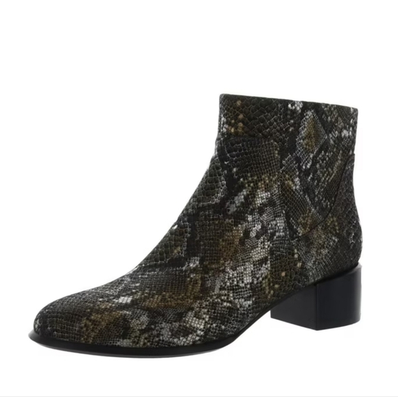 Vionic Women Kamryn Snake Print Leather Animal print Heels Boots shoes sz 8.5 - Picture 1 of 14